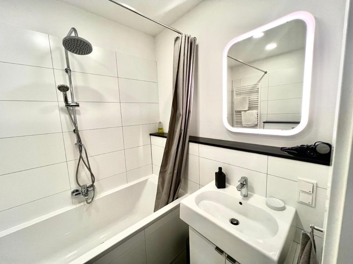 Vibehome Duesseldorf - Stresemannstrasse מראה חיצוני תמונה